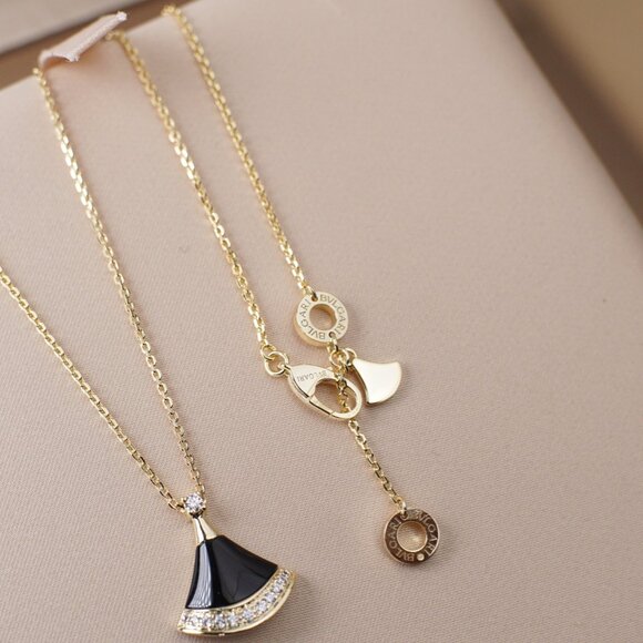 Bulgari necklace - Picture 3 of 9